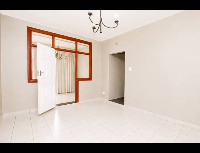 1.5 BEDROOM APARTMENT FOR SALE IN ESSENWOOD